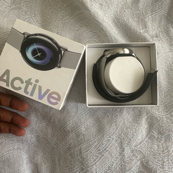 Samsung smart watch - Picture 3 of 8